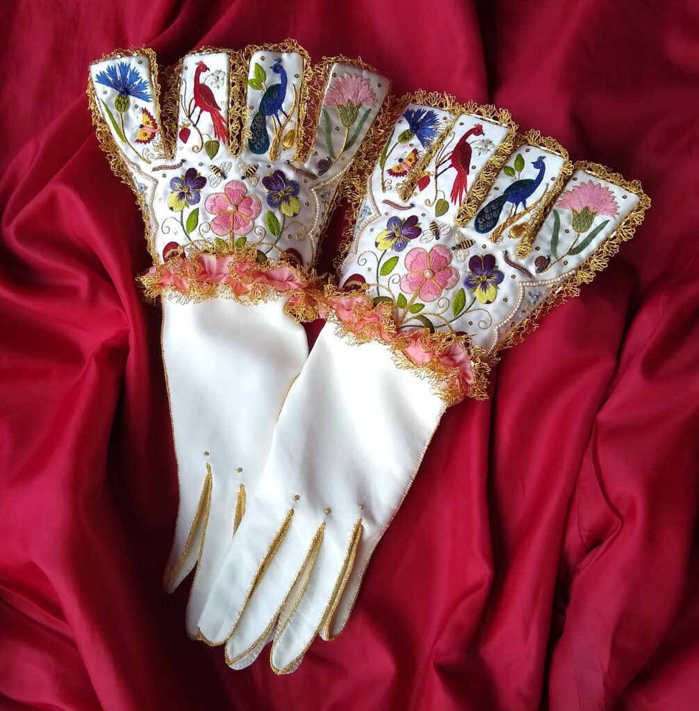 Sixteenth/Seventeenth Century Gauntlet Gloves - ALISON COLE EMBROIDERY