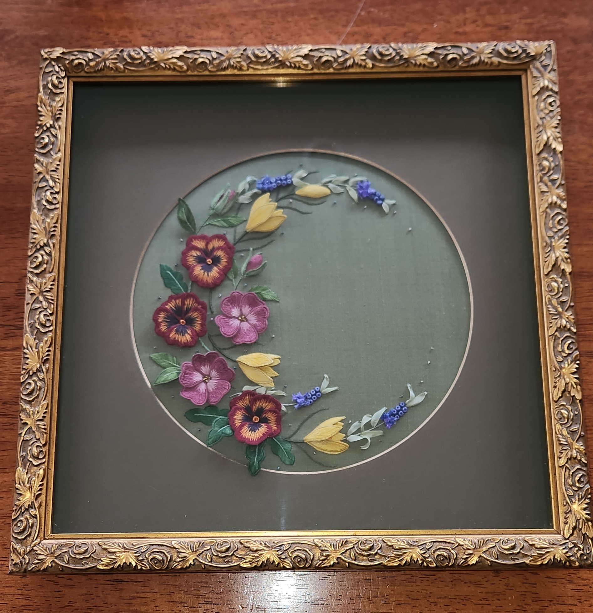 Garden Garland Framed Embroidery - ALISON COLE EMBROIDERY